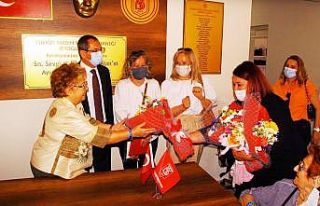 Mahalle evine verilen destek yardımseverleri mutlu...