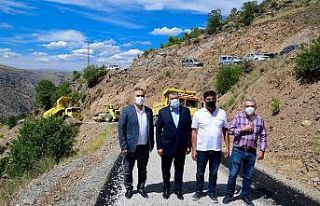 Malatya Akça Mahallesi ilk kez asfalt yolla tanıştı