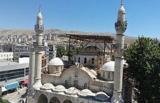Malatya’da depremlere meydan okuyan tarihi camide...