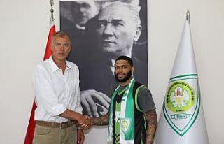 Manisa BBSK Basketbol takımına yeni oyun kurucu