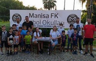 Manisa FK İzmir Futbol Okulu açıldı