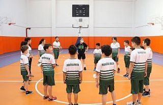 Manisa’da spor okulları çocuklar için açıldı