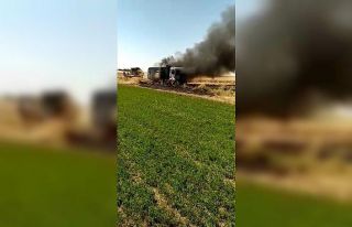 Mardin’de park halindeki kamyon alev aldı, yangın...