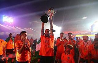 Medipol Başakşehir’den, Mehmet Topal’a teşekkür