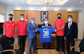 Mehmet Cabbar ve Develi Belediyespor kulübünden...