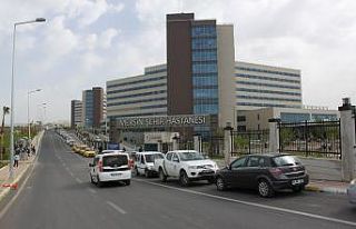 Mersin Şehir Hastanesi sağılığın yanı sıra...