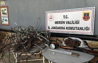 Mersin’de kablo hırsızları yakalandı