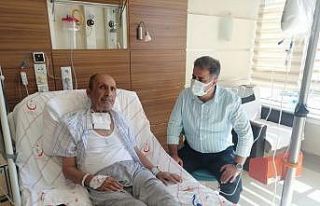 Milletvekili Fırat, hastanede babaların Babalar...