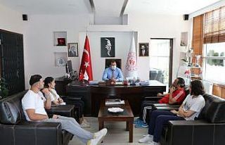 Milli hentbolcular ve İmam Hatip Mezunları’ndan...
