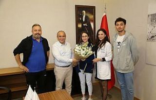 Milli yüzücüye diyetisyen desteği