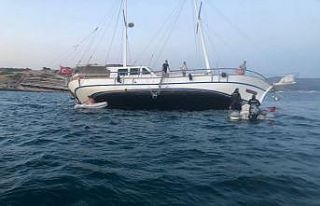 Milyon dolarlık tur teknesi karaya oturdu, turistler...