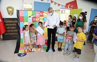 Minikler karne sevinci yaşadı