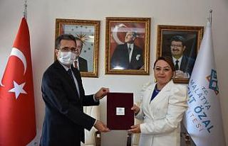 MTÜ’de "Kamu-Üniversite-Sanayi İş birliği"...