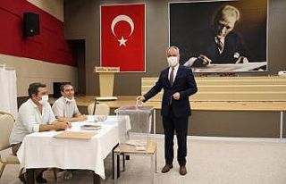 Muğla Barosu Başkanı Uzun güven tazeledi