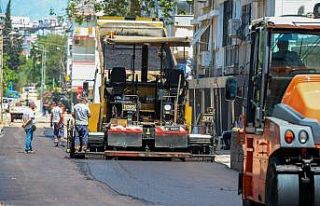 Muratpaşa’da 22 cadde ve sokak sıfır asfalta...