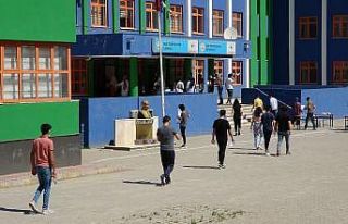 Muş’ta YKS’nin ikinci oturumu başladı