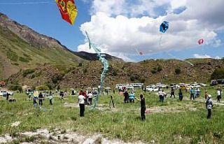 Nemrut Dağı’nda uçurtma şenliği