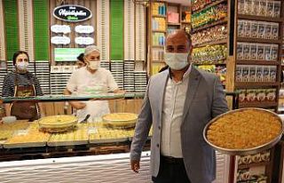Niğde elmasından baklava ve lokum yaptılar