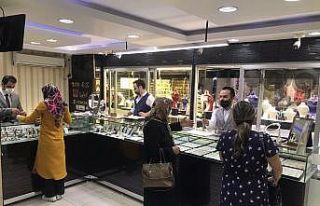 Normalleşme sonrası kuyumcularda yoğunluk başladı