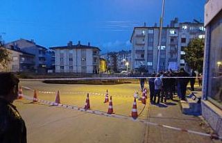 Obruk gibi çukur, mahalleliyi korkuttu