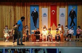 Öğrenci ve velilerden Kuş’a teşekkür