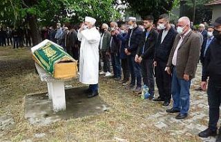 Oğulları tarafından öldürülen anne ve baba toprağa...