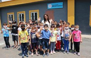 Okul müdiresi, atandığı harabe köy okuluna adeta...