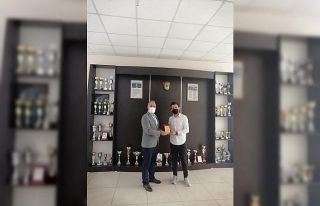 Okuldan ayrılan öğretmenler unutulmadı