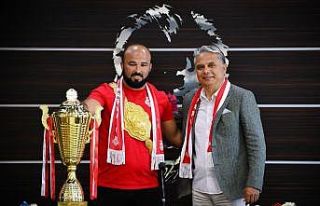 Okulu, altın kemerin sahibi oldu