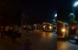 Otomobil kanala düştü: 3 yaralı