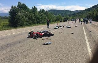 Otomobil motosikletle çarpıştı: 1 yaralı