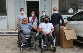 (Özel) Akrabaları engelli olunca her yıl tekerlekli...