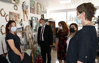 (Özel) - Aldığı eğitimle kentin ilk mozaik sanat...