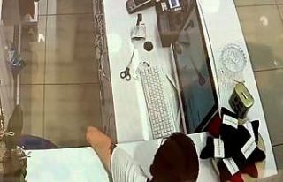 (Özel) Aynı mağazadan ikinci kez telefonlar çalındı