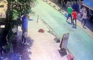 (ÖZEL) Beyoğlu’nda esnafın meydan kavgası kamerada