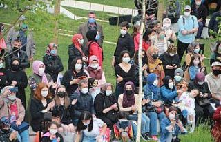 (ÖZEL) Bilecik’te koronavirüsle omuz omuza dans...