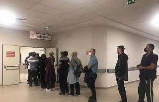 (ÖZEL) Bilecik’te metrelerce aşı kuyruğu oluştu