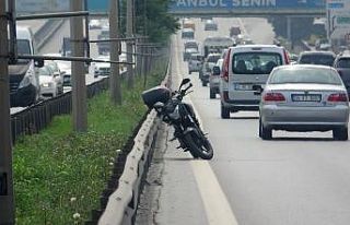 (Özel) E-5 Kartal’da yolun karşısına geçmeye...