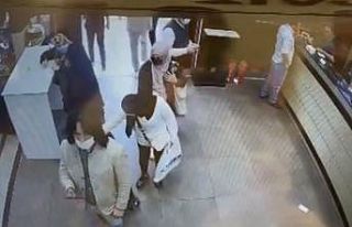 (ÖZEL) Fatih’te Arap turistler Çeçen turisti...