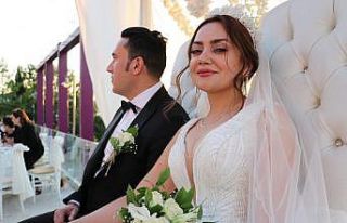 (Özel) İranlı çift görkemli bir törenle dünya...