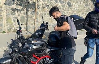 (Özel) İstanbul trafiğinde “pes” dedirten görüntü:...