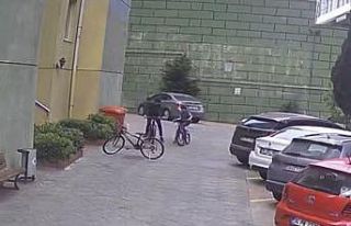 (Özel) İstanbul’da ilginç bisiklet hırsızlığı:...