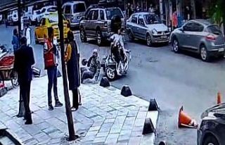 (Özel) Motosikletin yaşlı adama çarptığı anlar...