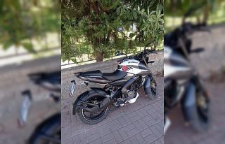 Park halindeki motosiklet çalındı