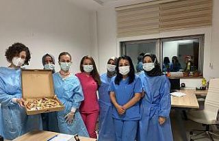 Pizzacılardan sağlıkçılara sürpriz