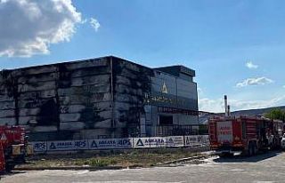 Polyester fabrikasında çıkan yangında çok sayıda...