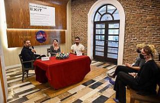 Quarantine Exit, söyleşilerle sona erdi