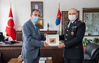 Rektör Beydemir’den Bilecik İl Jandarma Komutanlığı’na...