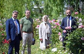 Rektör Şevli ‘Gül Bahçesi’ni gezdi