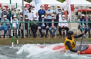 Rektör Türkmen, ‘Akarsu Slalom 2021 Türkiye Kupası...